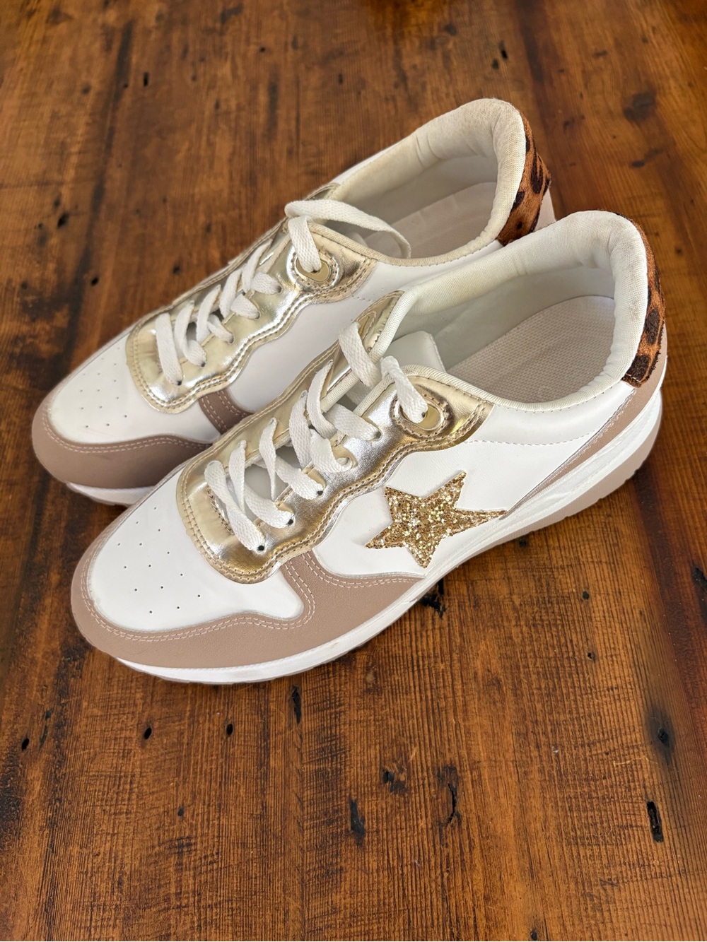 Jessica Carlyle Low Top Gold Star Sneakers Leopard Print Sz 10